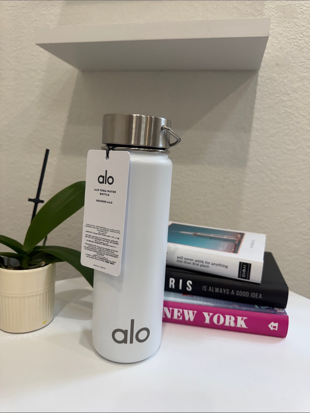 ALO Yoga White Stainless Steel Water Bottle with Silver Cap